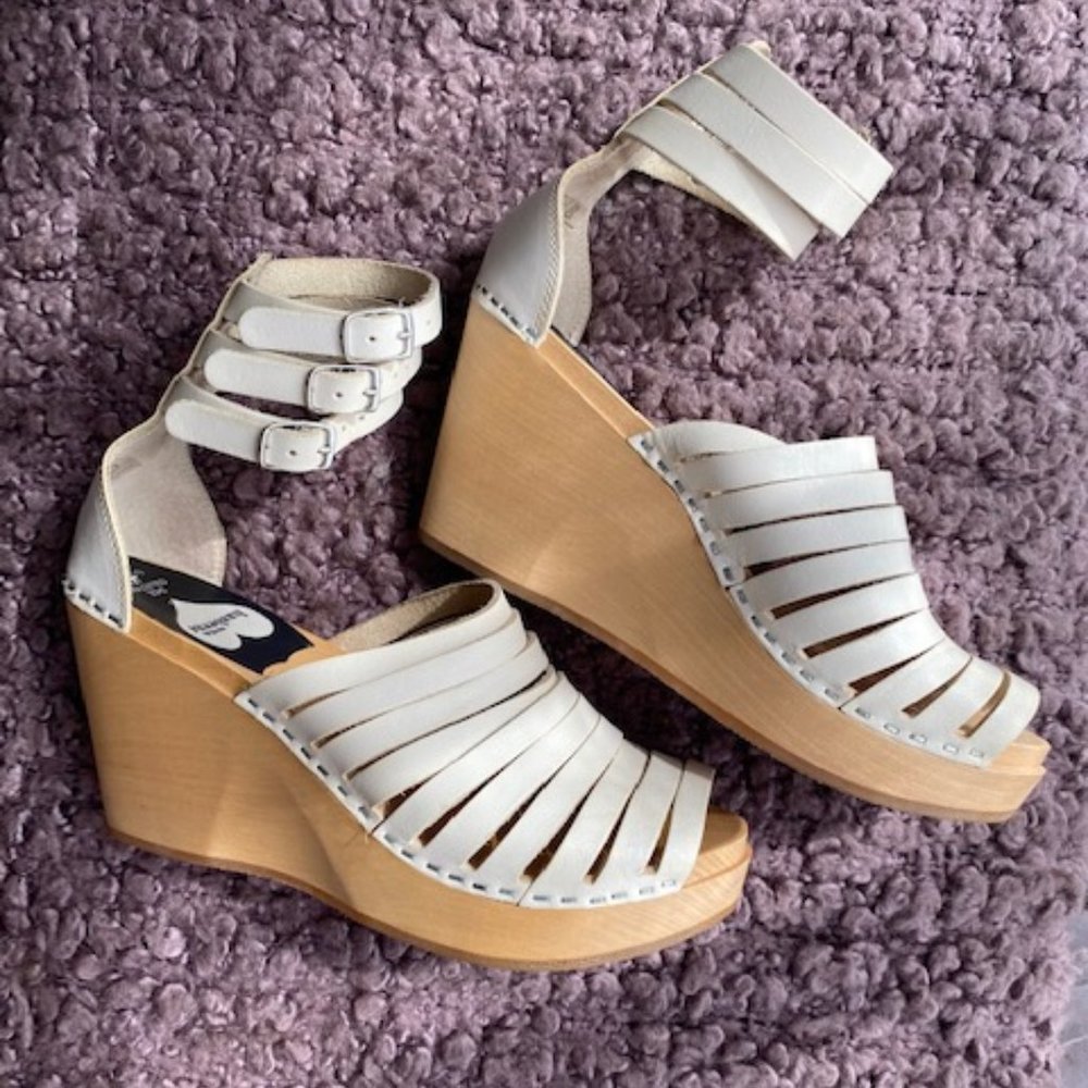 SWEDISH HASBEENS H&M WHITE LEATHER WOOD PLATFORMS